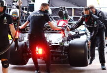 На 17-ти машинах заменили элементы силовых установок Lewis Hamilton