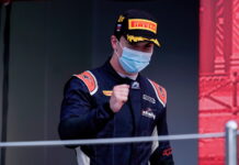 Тиктум выиграл спринт в Сочи Dan Ticktum