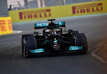 Абу-Даби-2021: Хэмилтон лидирует в субботней тренировке Lewis Hamilton
