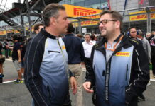 Хембри: Перейти на 19-дюймовые шины было бы интереснее Mario Isola, Paul Hembery