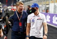 Хаккинен: Будем надеяться, что Льюис продолжит выступать Mika Hakkinen, Mick Schumacher