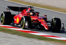 Сайнс: На входе в поворот машина сильнее скользит Carlos Sainz