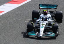 В Mercedes привезли машину почти без боковых понтонов Lewis Hamilton