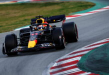 Перес первым сядет за руль RB18 в Бахрейне Sergio Perez