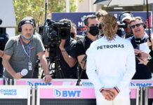 Хэмилтон: Мы продолжаем изучать нашу машину Lewis Hamilton