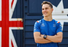 Пиастри пилотировал машину McLaren на тестах во Франции Oscar Piastri