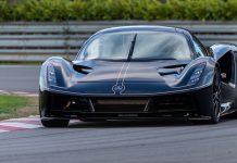 В Lotus представили гиперкар, посвящённый Фиттипальди Lotus Evija Fittipaldi