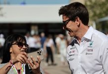 Команда Mercedes не пустит сотрудников в казино Toto Wolff