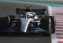 Абу Даби-2022: Гонщики Mercedes опередили всех в первой тренировке Lewis Hamilton