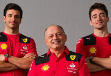 Вассёр: Общий курс Ferrari не поменяется Carlos Sainz, Frederic Vasseur, Charles Leclerc
