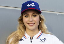 София Флёрш принята в Академию Alpine Sophia Floersch