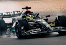 Mercedes W14 на трассе в Сильверстоуне Lewis Hamilton