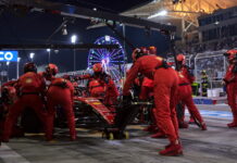 На обеих машинах Ferrari заменены двигатели Carlos Sainz