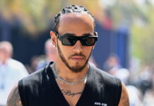 Хэмилтон не будет оштрафован за ношение украшений Lewis Hamilton
