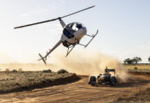 Путешествие Риккардо по Австралии за рулём RB7 Daniel Ricciardo