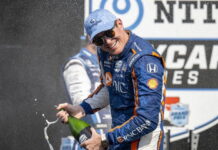 Диксон выиграл гонку, хотя закончил первый круг 22-м Scott Dixon