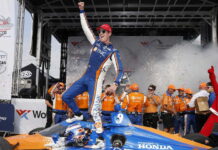 Диксон выиграл гонку в Мэдисоне и сохранил шансы на титул Scott Dixon