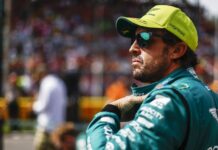 Алонсо: Почему не разрешают использовать две машины? Fernando Alonso