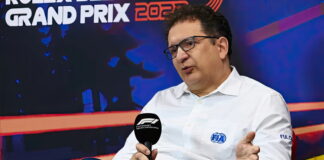 В FIA рассчитывают снизить вес машин на 80 кг Nikolas Tombazis