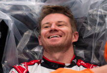Гонщики Haas прошли подгонку сиденья Nico Hulkenberg