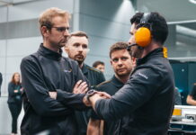 В McLaren впервые завели двигатель на MCL38 McLaren