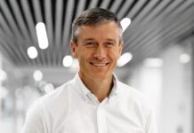 Роб Томас о напряжённой работе на базе Mercedes Rob Thomas