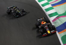 Марк Хьюз: Истории Mercedes и Red Bull не стоит сравнивать Lewis Hamilton, Max Verstappen