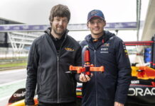 Скоростной дрон и машина Формулы 1 Ralph Hogenbrik, Max Verstappen