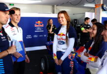 Ford – титульный партнёр Red Bull в F1Academy Sergio Perez, Liam Lawson, Emely de Heus), Hamda Al Qubaisi, Amna Al Qubaisi, F1 Academy