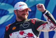 Дисквалификация да Кошты и победа Роулэнда Oliver Rowland