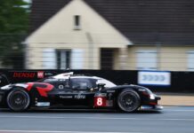 Ле Ман: Дождь стихает, гонка наконец-то возобновилась Toyota GR010 #8