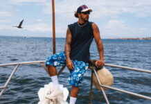 Льюис Хэмилтон вновь путешествует по Африке Lewis Hamilton