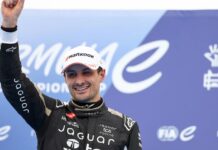 Эванс выиграл первую гонку сезона, стартовав 22-м Mitch Evans