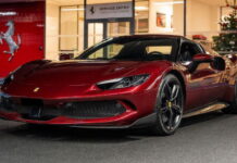 Окон получил в своё распоряжение Ferrari 296 GTB Esteban Ocon, Ferrari