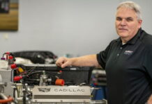 В GM готовятся к производству силовых установок для Ф1 Russ O'Blenes, Cadillac