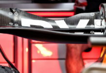 В FIA удовлетворены жёсткостью антикрыльев McLaren, rear wing