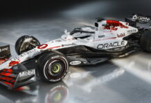 В Японии машины Red Bull Racing изменят раскраску Red Bull