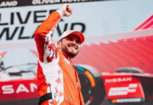 Оливер Роуленд триумфально победил в домашней гонке Nissan Oliver Rowland