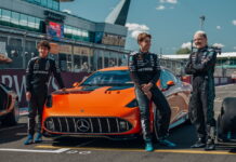 Оранжевый автомобиль безопасности – дань истории Andrea Kimi Antonelli, George Russell, Valtteri Bottas