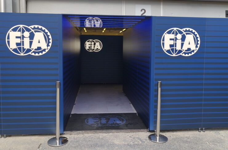 Регламент разделит сотрудников команд и других отделов FIA
