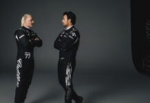 В Cadillac представили гоночные комбинезоны Valtteri Bottas, Sergio Perez