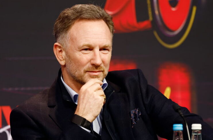 Критика хвалит книгу Кристиана Хорнера за дерзость Christian Horner