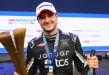 Дождевая битва в Майами: Эванс обманул Мюллера и победил Mitch Evans