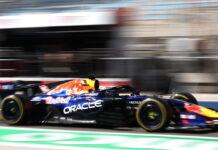 В Red Bull Racing продлили контракт с титульным спонсором Max Verstappen