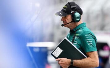 Ньюи: Мы виноваты, что не прислушивались к гонщикам Adrian Newey