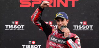 Марк Маркес выиграл хаотичный спринт в Хересе несмотря на падение Marc Marquez