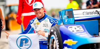 Скотт МакЛафлин и Алекс Палоу завоевали поулы на двойном этапе в Милуоки Scott McLaughlin