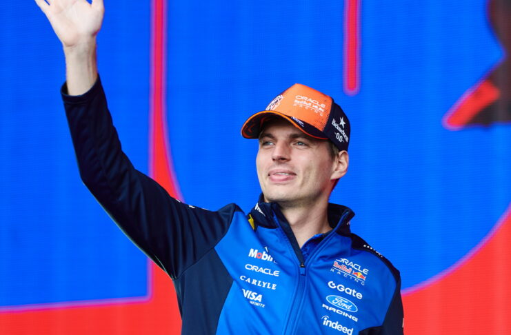 Штайнер: Макса ограничивает его машина Max Verstappen