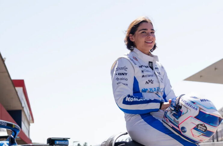 Джейми Чэдвик провела тесты за рулём Williams FW47 Jamie Chadwick