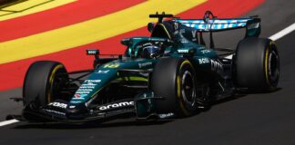 Стролл получил штраф с потерей 40 мест Lance Stroll